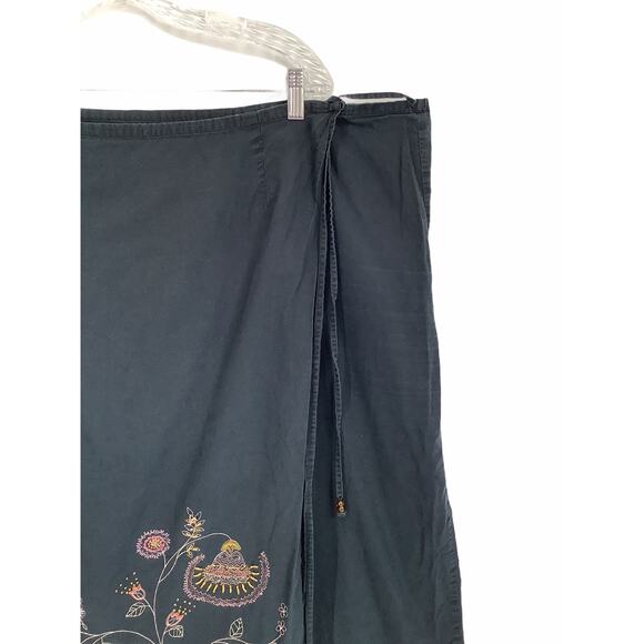 Unbranded Black Embroidered Midi Wrap Skirt - Picture 6 of 7